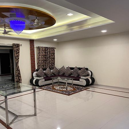 Hotel Shriyan มหาบาเลชวาร์ ภายนอก รูปภาพ