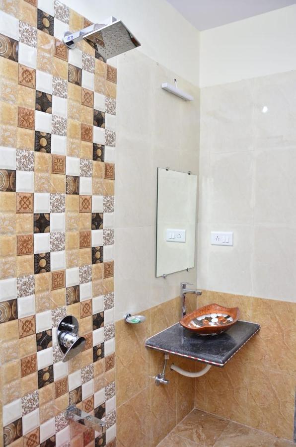 Hotel Shriyan มหาบาเลชวาร์ ภายนอก รูปภาพ