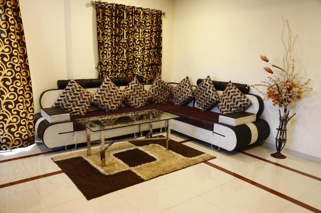 Hotel Shriyan มหาบาเลชวาร์ ภายนอก รูปภาพ