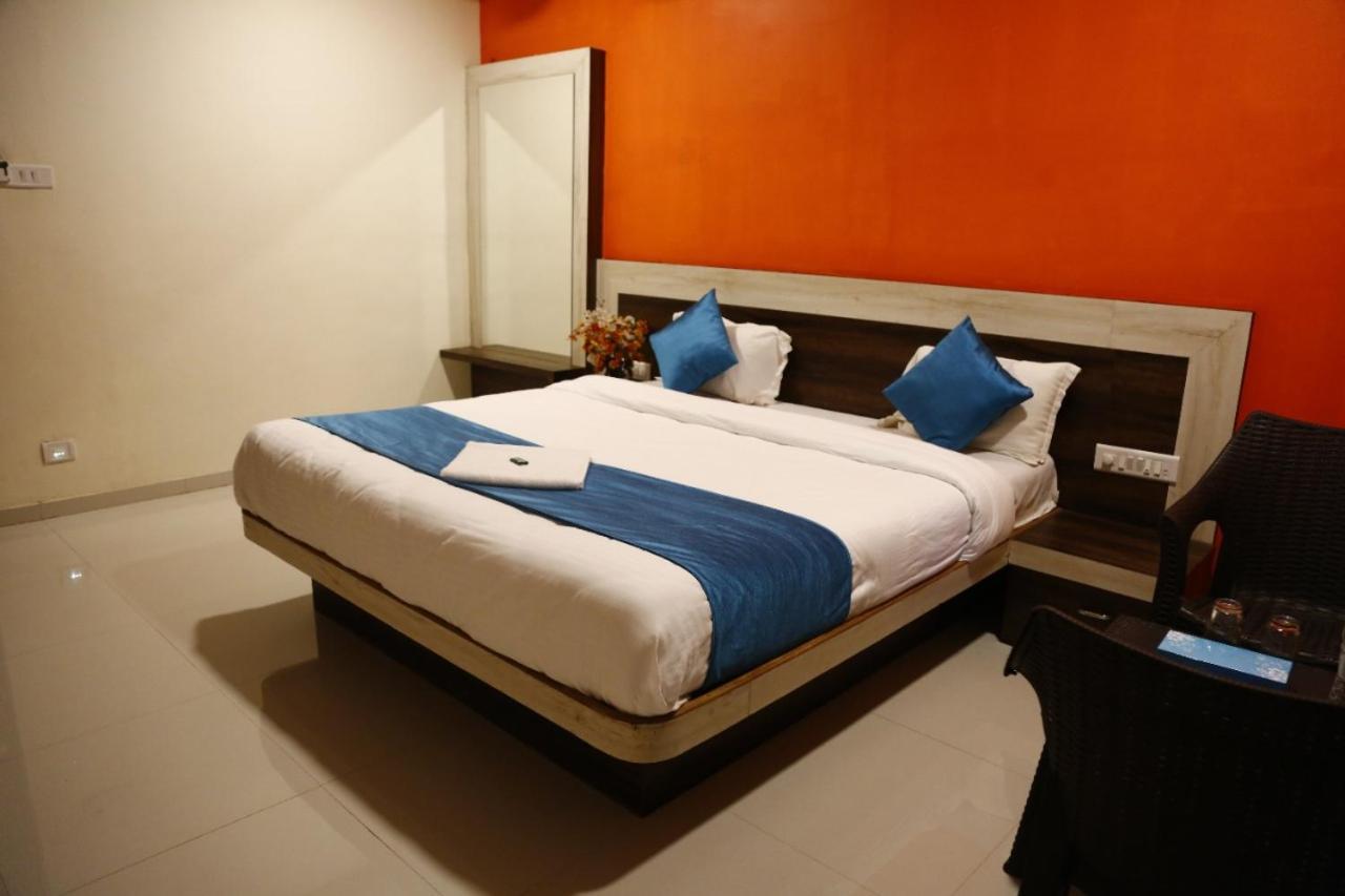 Hotel Shriyan มหาบาเลชวาร์ ห้อง รูปภาพ