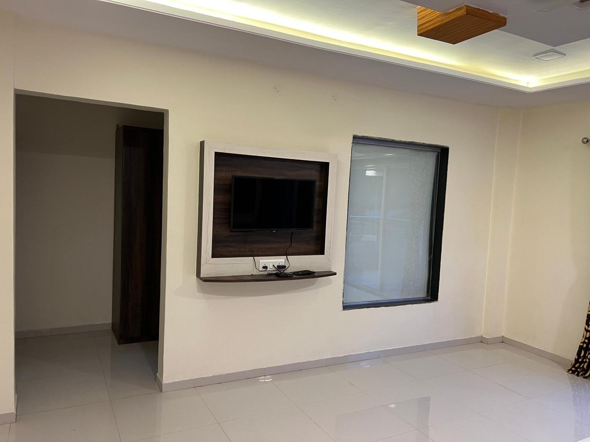 Hotel Shriyan มหาบาเลชวาร์ ภายนอก รูปภาพ