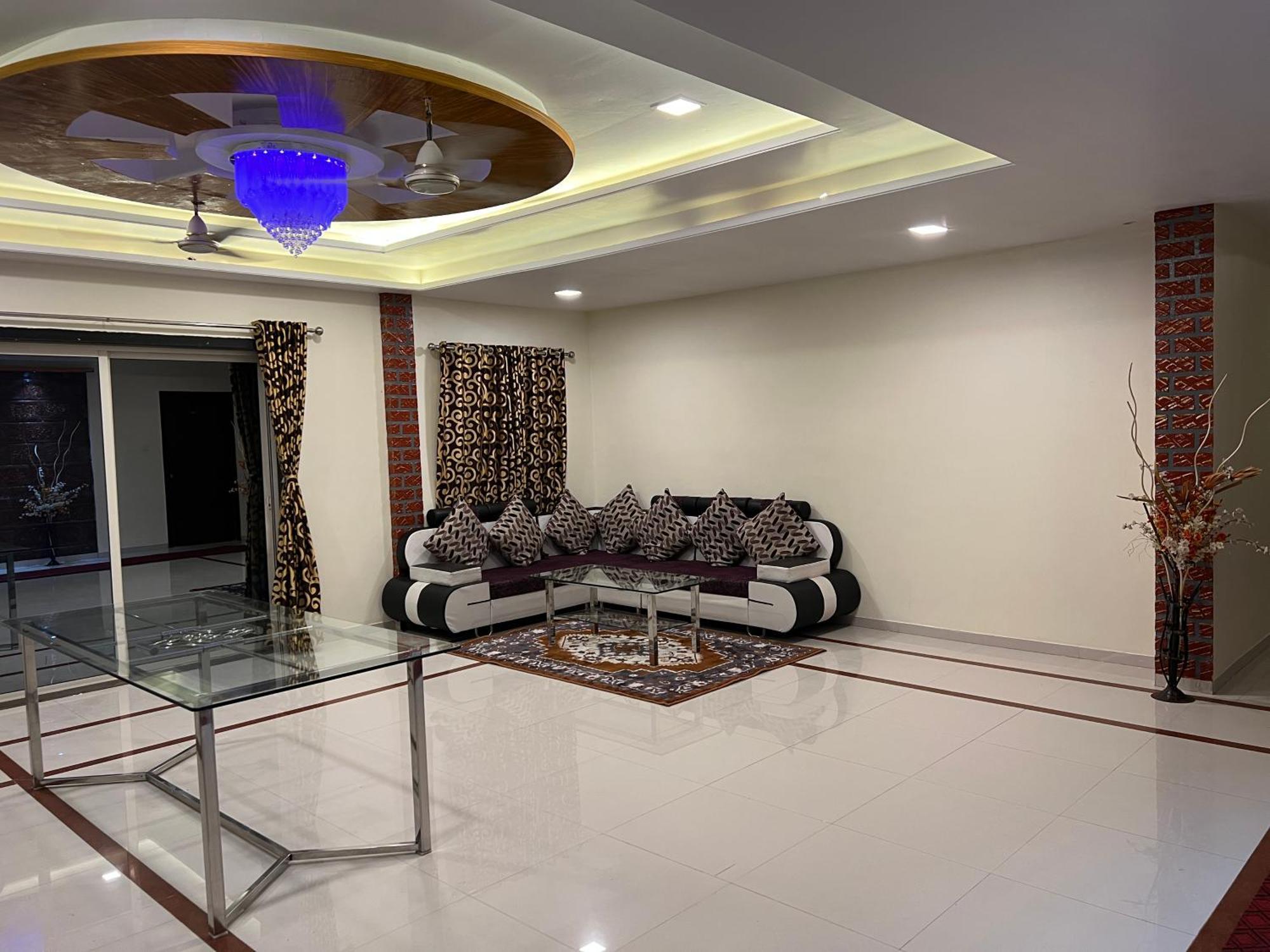Hotel Shriyan มหาบาเลชวาร์ ภายนอก รูปภาพ