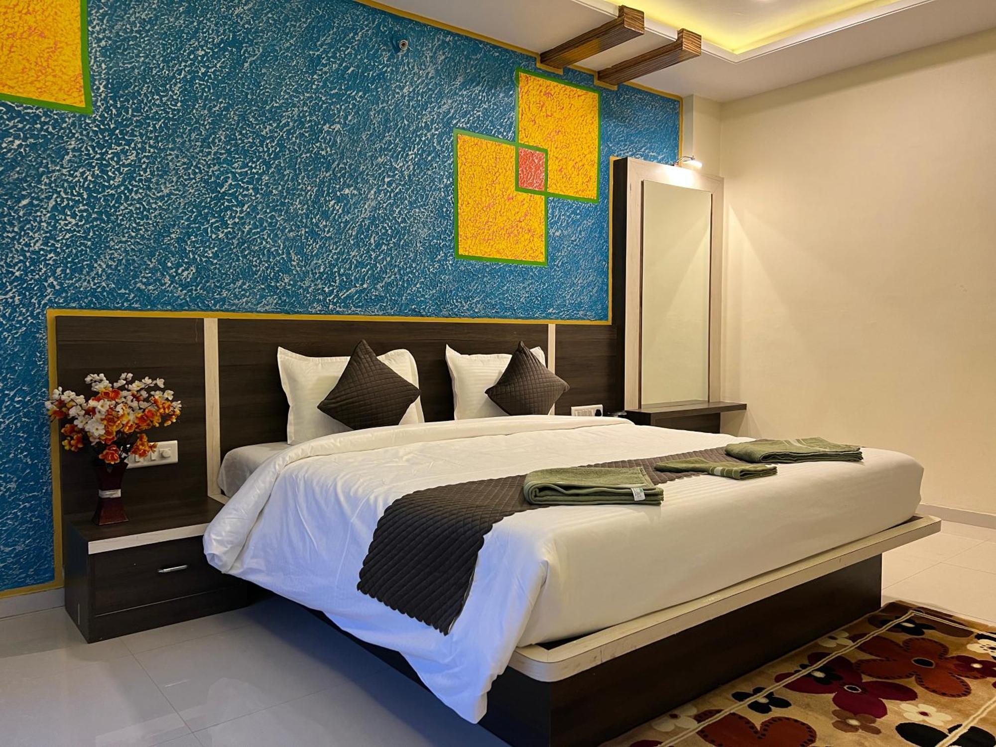 Hotel Shriyan มหาบาเลชวาร์ ภายนอก รูปภาพ