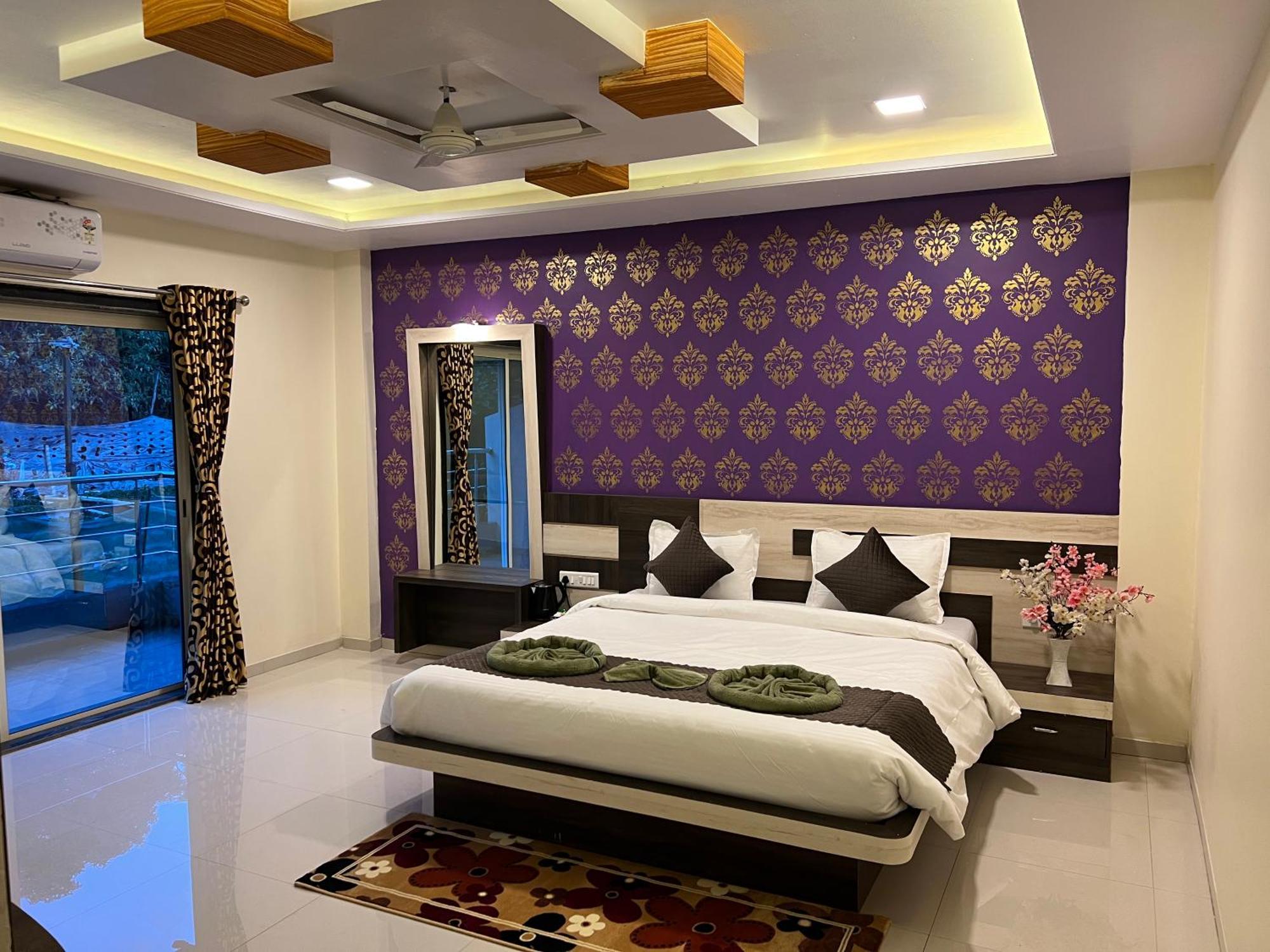 Hotel Shriyan มหาบาเลชวาร์ ภายนอก รูปภาพ