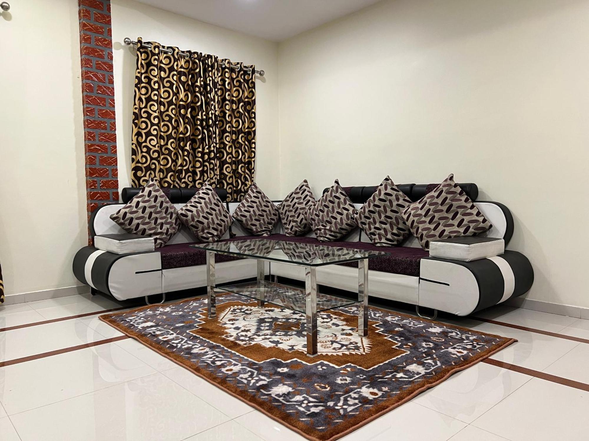 Hotel Shriyan มหาบาเลชวาร์ ภายนอก รูปภาพ