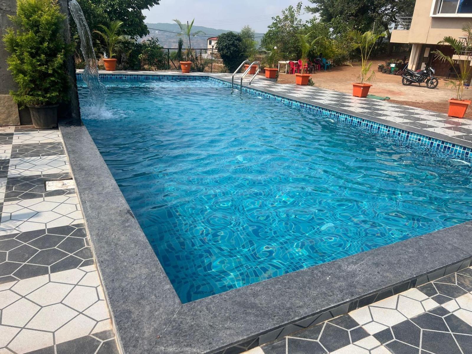Hotel Shriyan มหาบาเลชวาร์ ภายนอก รูปภาพ